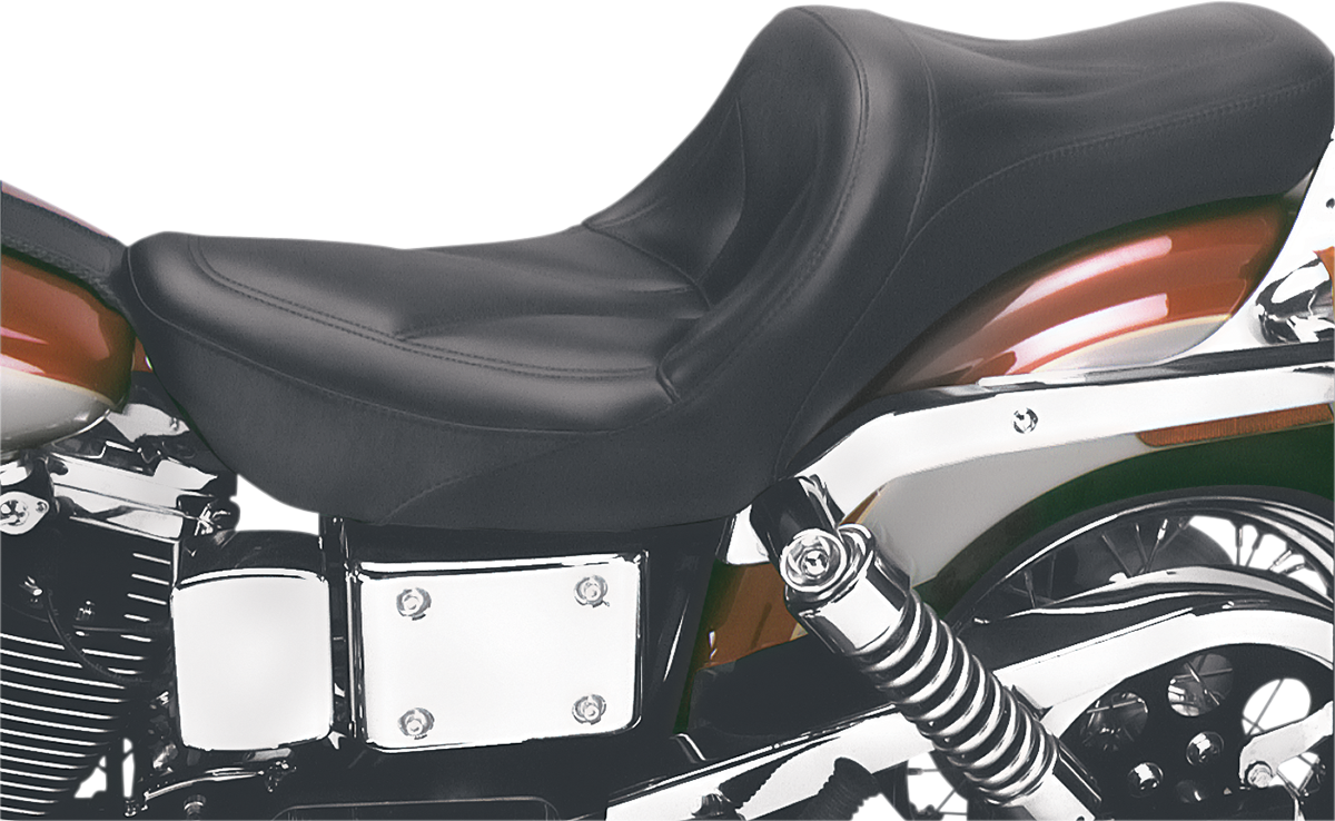 SADDLEMEN King Seat for Harley FXDWG – Model 83G5HFJ with SaddleGel Comfort and Weather-Resistant Leather