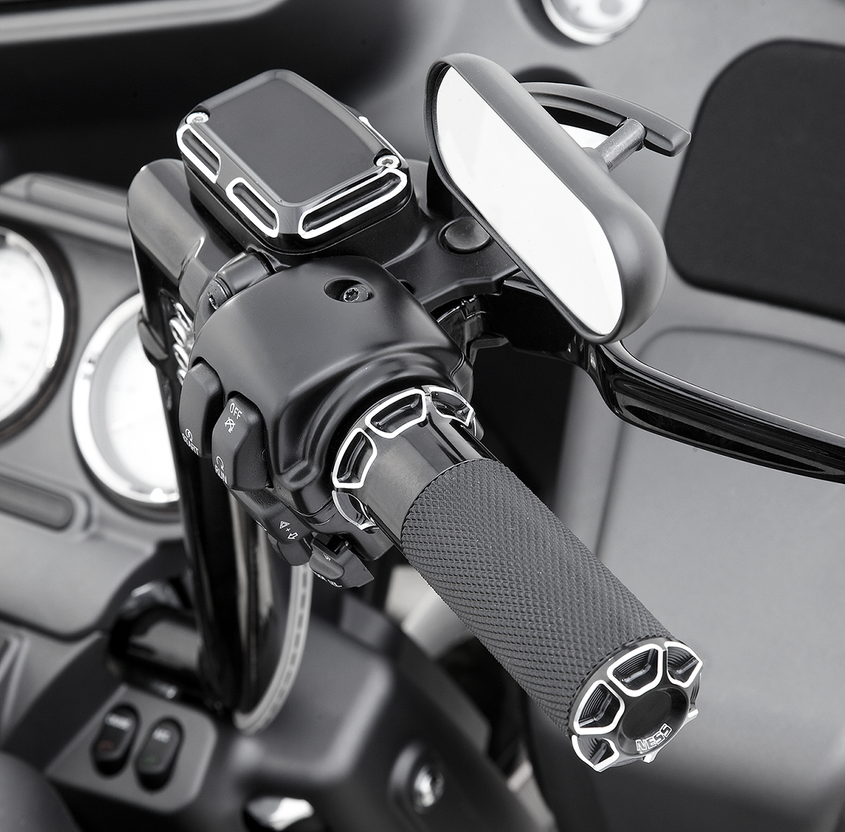 ARLEN NESS Beveled Grips - TBW - Black 07-329