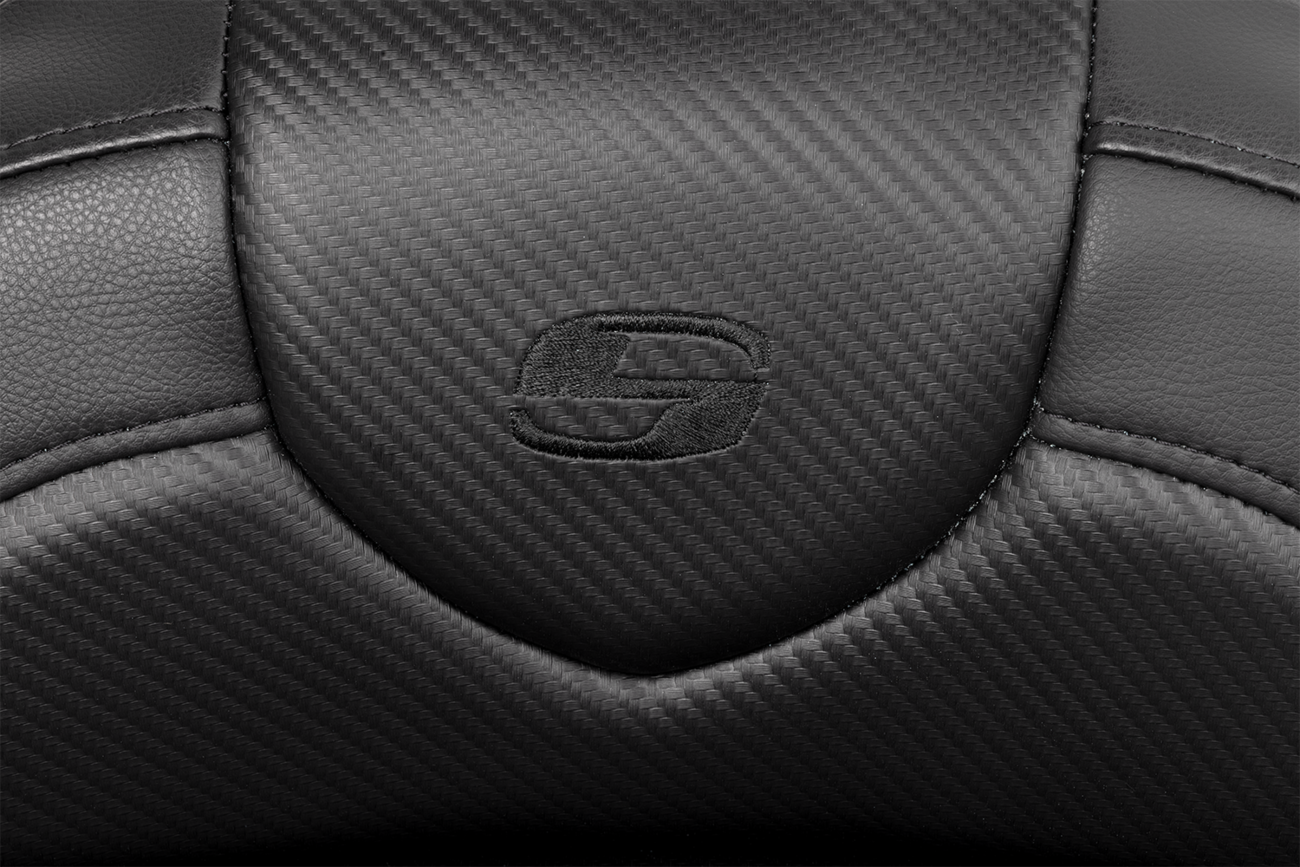 SADDLEMEN Roadsofa™ Seat with Backrest for Harley FL '08-'19 – Carbon Fiber, Black Stitch, Part 808-07B-185B0