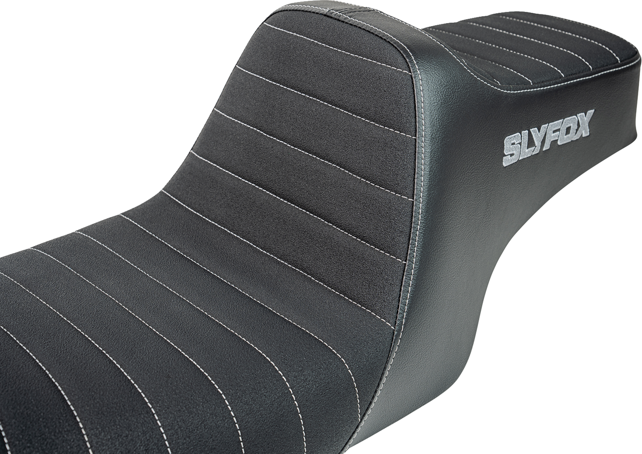 SLYFOX High Noon Seat for Ford Lightning 1997-2007 – Vinyl with Classic Stitch and Gray Logo, Part 4702B-SlyFox