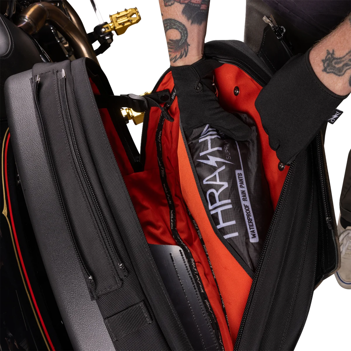 THRASHIN SUPPLY CO. Sport Saddlebags with Quick Detach, 60 Liter, TSB-0024