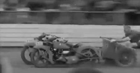 Motorcycle Chariot Racing
