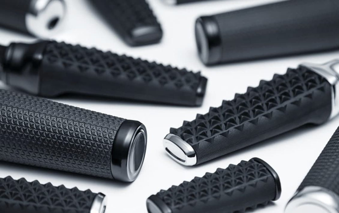 Kuryakyn  Foot Pegs