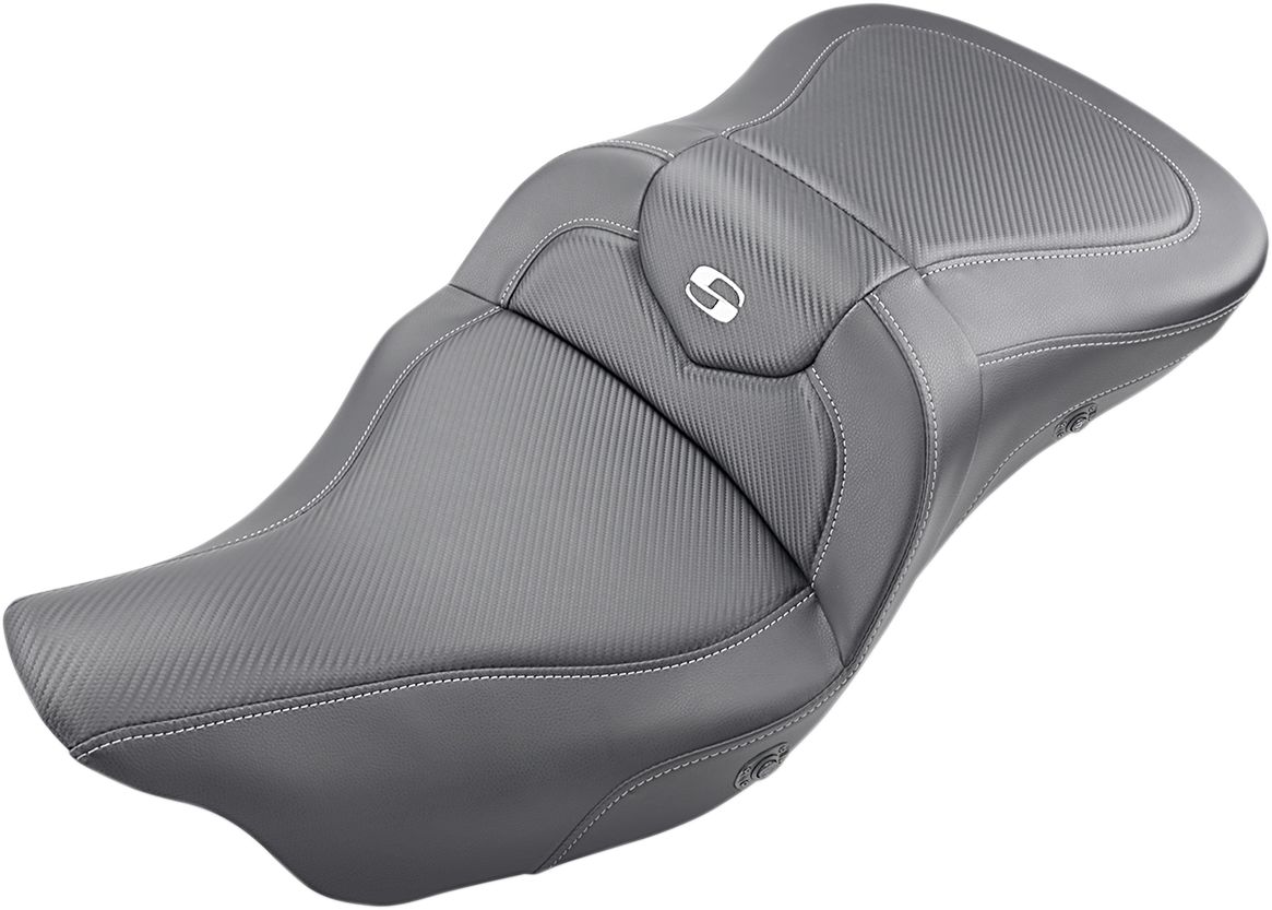 SADDLEMEN Extended Reach Roadsofa™ Seat - Carbon Fiber for Harley FL '08-'24 with Heated Option, Part 808-07B-186HCT
