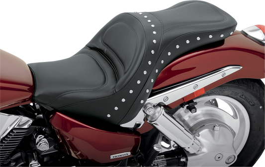 SADDLEMEN Explorer Special Seat for Honda VT1300C H04-09-039 – Comfort and Style for Two-Up Touring