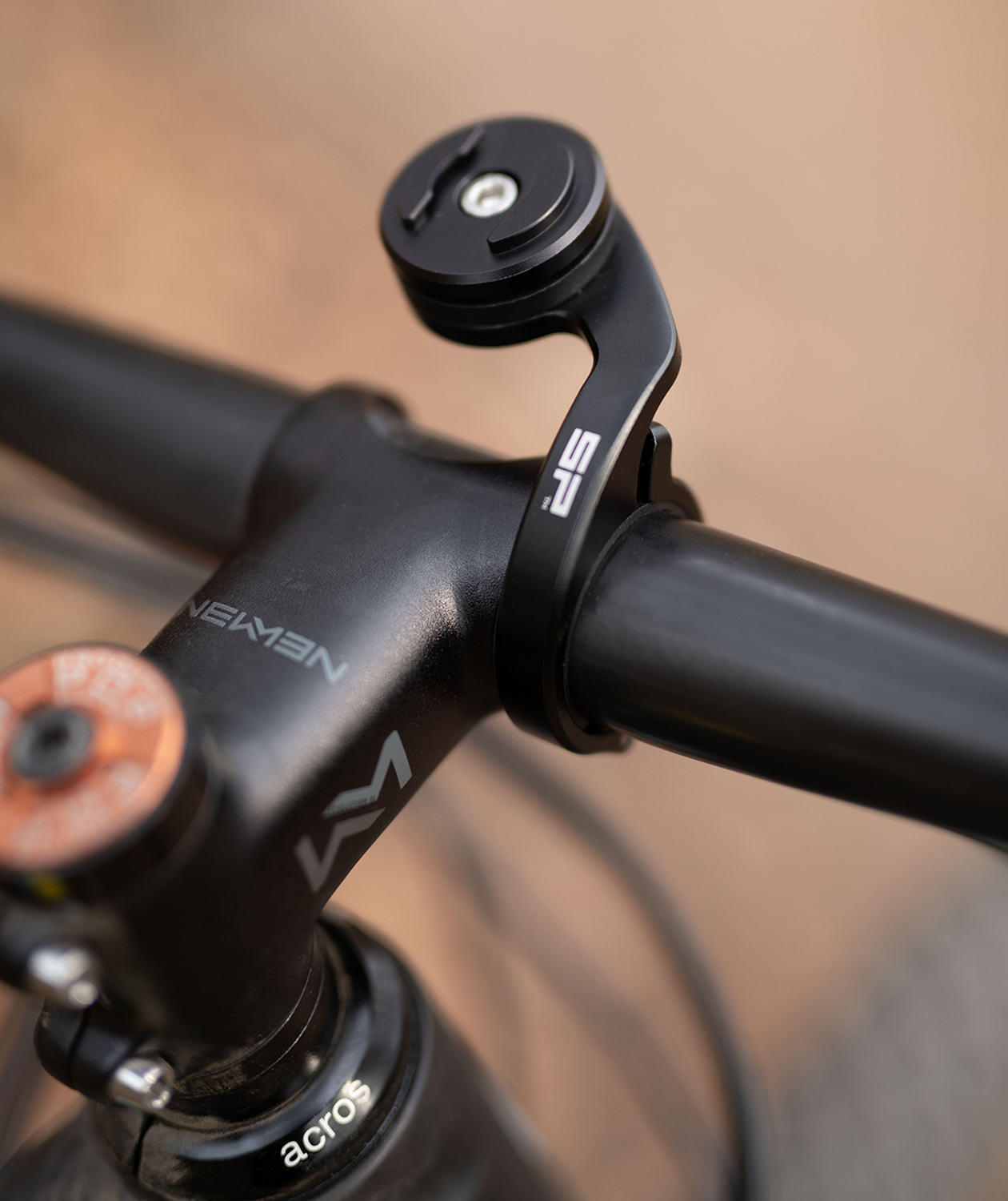 SP CONNECT Handlebar Mount Pro MTB - Part Number 53246 for Secure Smartphone Mounting on Mountain and Gravel Bikes