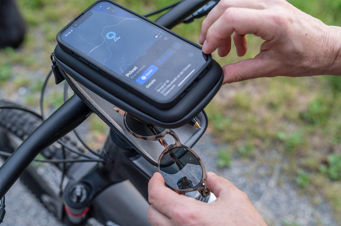SP CONNECT Wedge Case Set SPC+ 52827 – Versatile Handlebar Storage Solution for Bikes