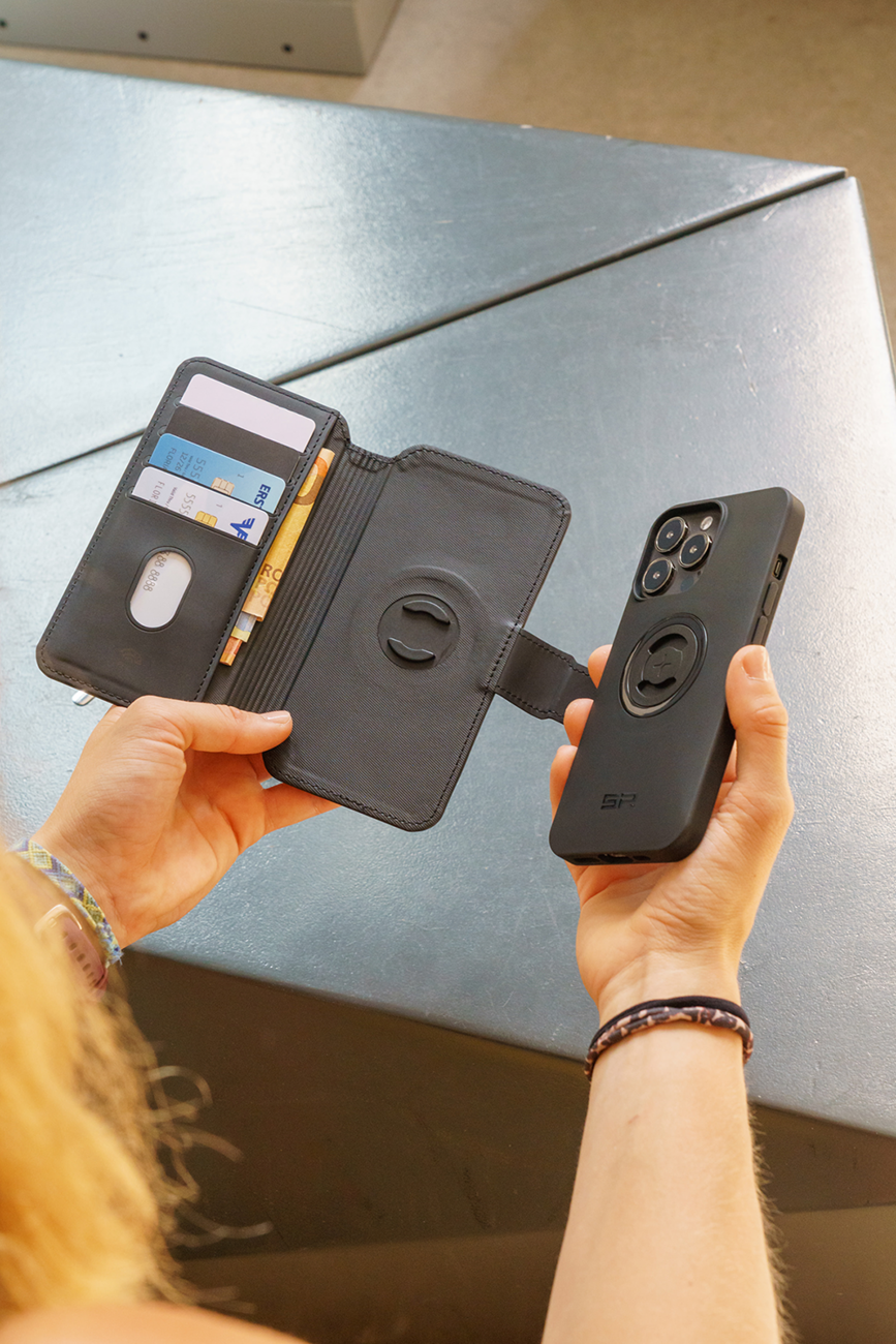 SP CONNECT SPC+ Magnetic Flip Cover for Medium Phones - Part 52842