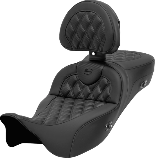 SADDLEMEN Roadsofa™ Extended Reach Seat with Backrest for FL 2008-2023 - Carbon Fiber Lattice Stitch