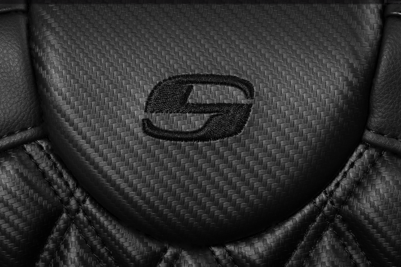 SADDLEMEN Roadsofa™ Extended Reach Seat for FL 2008-2023 – Carbon Fiber with Lattice Stitch, No Backrest, 5-1/2" Lumbar Support