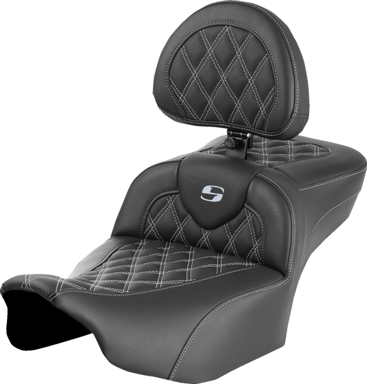 SADDLEMEN Roadsofa™ Extended Reach Seat with Backrest for FLTR/FLHX 2023-2024 - Silver Stitch, Lattice Stitch