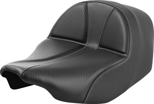 SADDLEMEN Dominator Solo Seat with SaddleGel™ for FLT/FLH 2023-2024 – Carbon Fiber Finish with Silver Stitch Part 823-07-0042