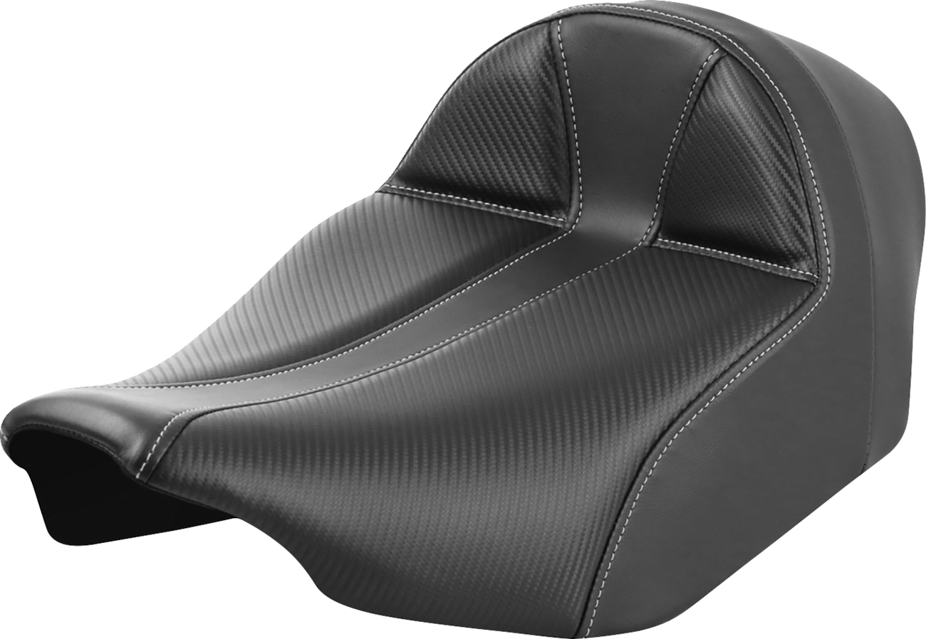 SADDLEMEN Dominator Solo Seat with SaddleGel™ for FLT/FLH 2023-2024 – Carbon Fiber with Silver Stitch, Extended Reach – Part #823-07E-0042