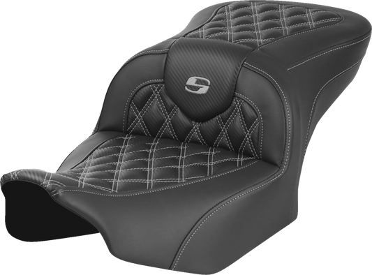 SADDLEMEN RoadSofa™ Seat for FLTR/FLHX 2023-2024 – Carbon Fiber with Lattice Stitch and Gray Accents
