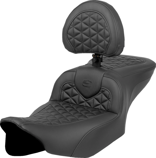 SADDLEMEN RoadSofa™ Tri Gripper Seat with Backrest for FLH/FLT 2023-2024 – Standard Reach, Part 823-07-210B0