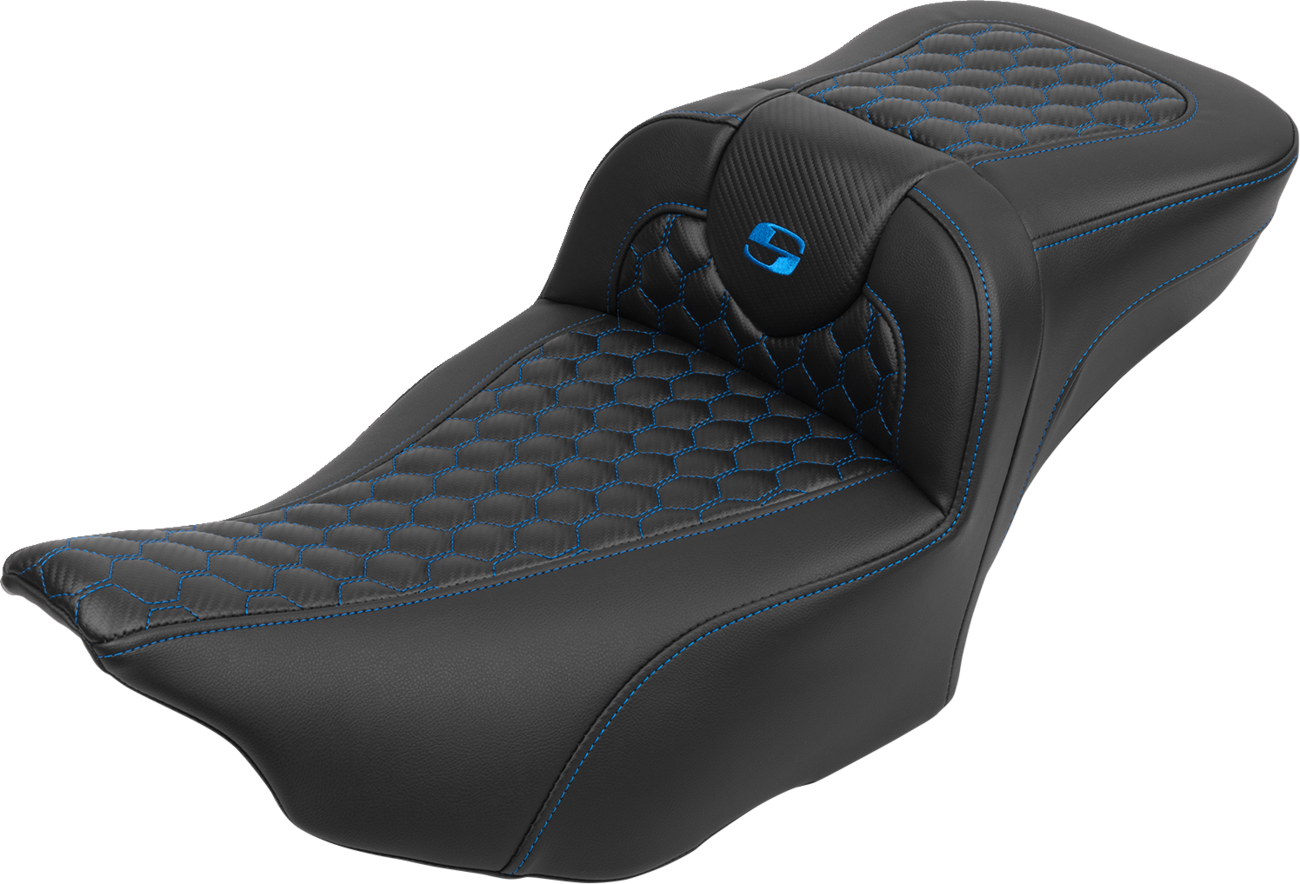 SADDLEMEN Roadsofa™ Extended Reach Seat with Backrest for FLTR/FLHX 2023-2024 – Honeycomb Blue Stitch