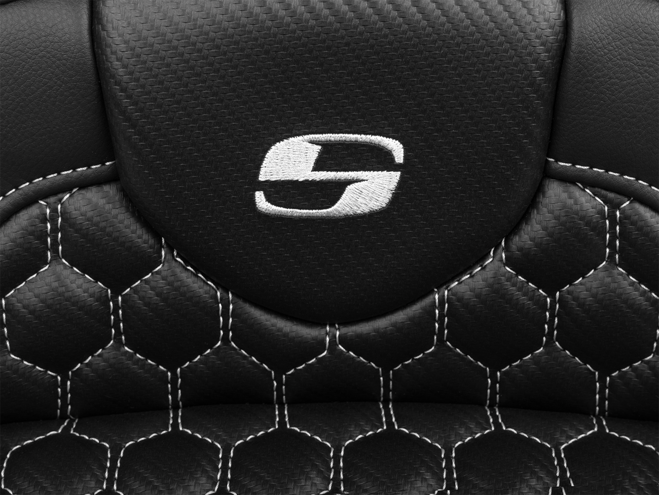SADDLEMEN Roadsofa™ Extended Reach Seat with Backrest for FLTR/FLHX 2023-2024 - Honeycomb Silver Stitch