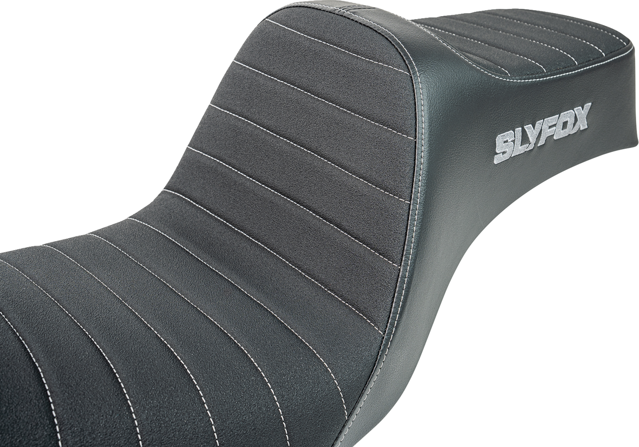 SLYFOX High Noon Seat - Vinyl with Classic Stitch and Gray Logo for Dyna '12-'16 (Part #4694B-slyfox)