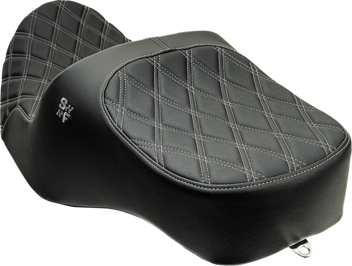 SLYFOX Chariot Seat, Silver Double Diamond Stitch, Silver Logo for Harley-Davidson FLH/FLT 2023.5-2026, Part 4729D