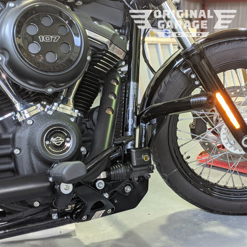 Original Garage Moto Highway Peg Crash Bar for Harley-Davidson M8 Softail