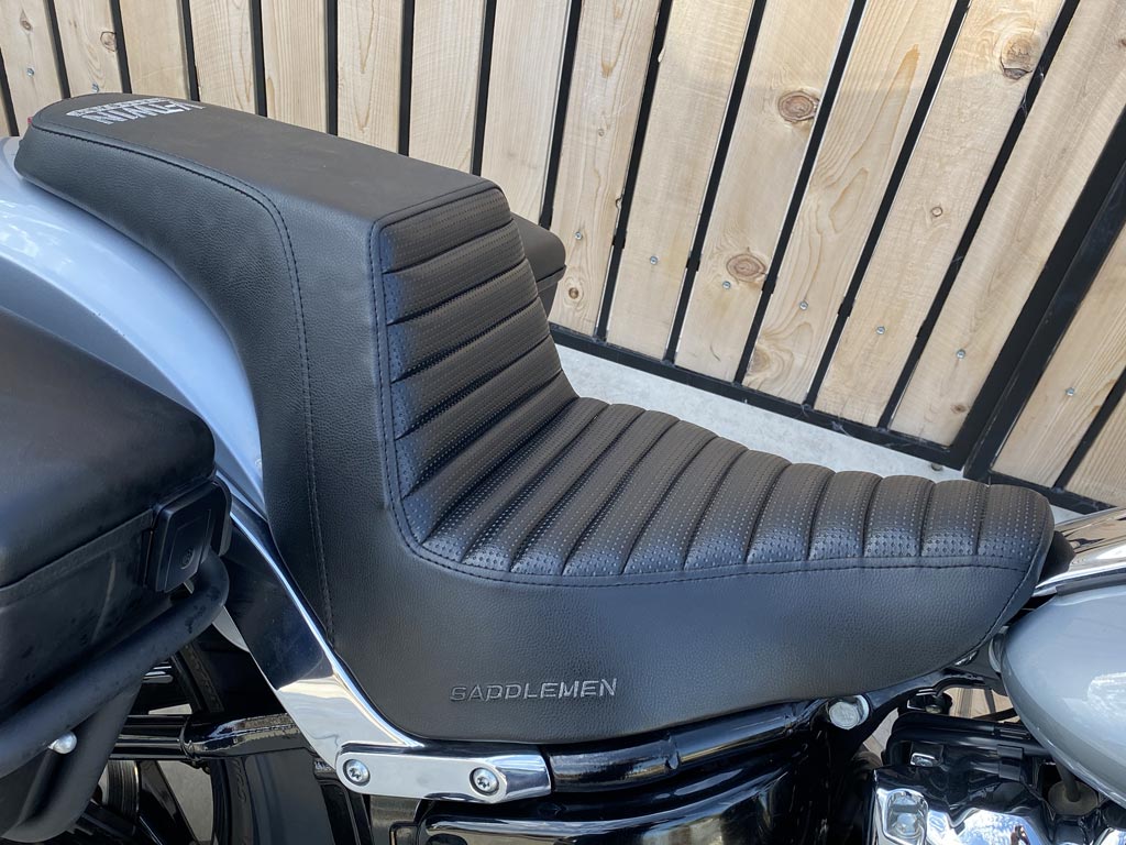 saddlemen softail motorcycle seat