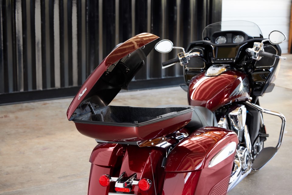 indian motorcycle low profile trunk on bagger